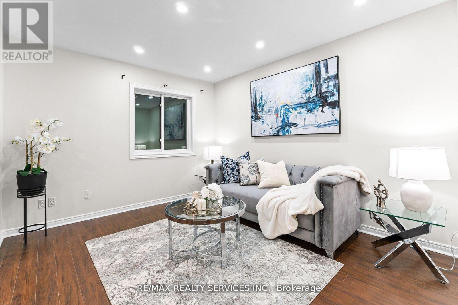 26 Woolwich Street, Kitchener, Ontario  N2K 1R9 - Photo 14 - X12610104