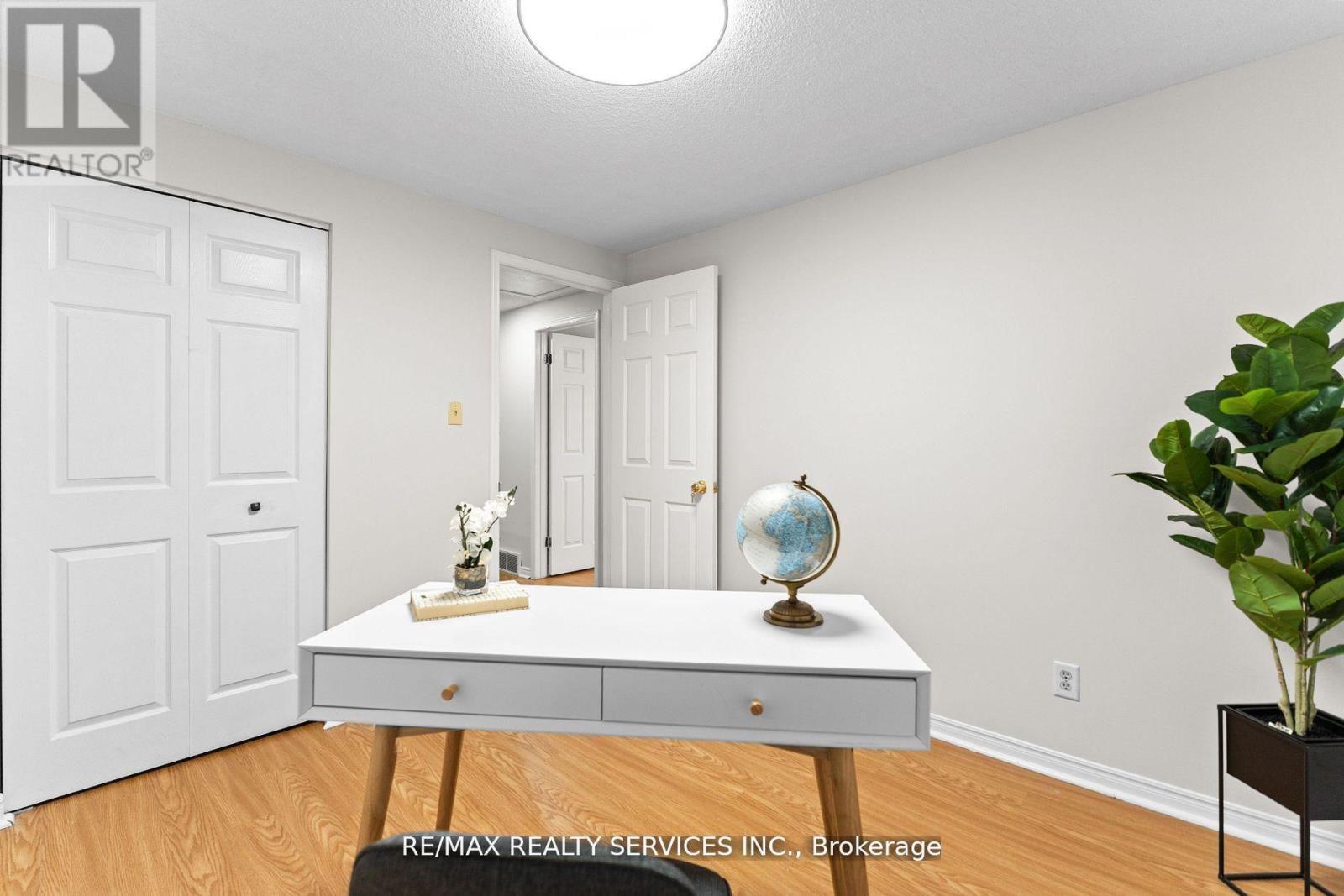 26 Woolwich Street, Kitchener, Ontario  N2K 1R9 - Photo 23 - X12610104