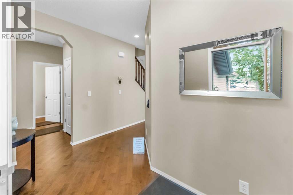 107 Everoak Green Sw, Calgary, Alberta  T2Y 0J6 - Photo 4 - A2266352
