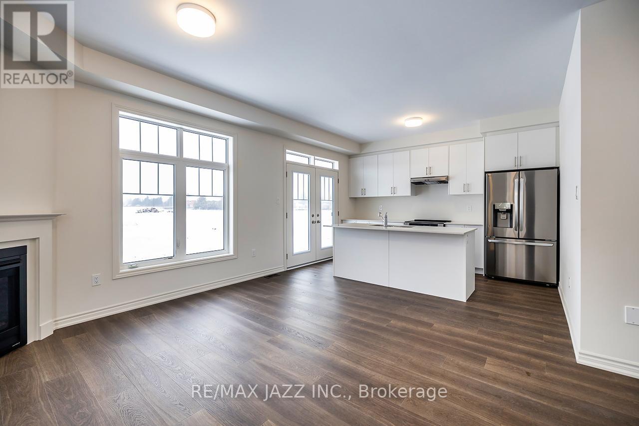 67 Debois Street, Kawartha Lakes (Lindsay), Ontario  K9V 0S5 - Photo 7 - X12610248