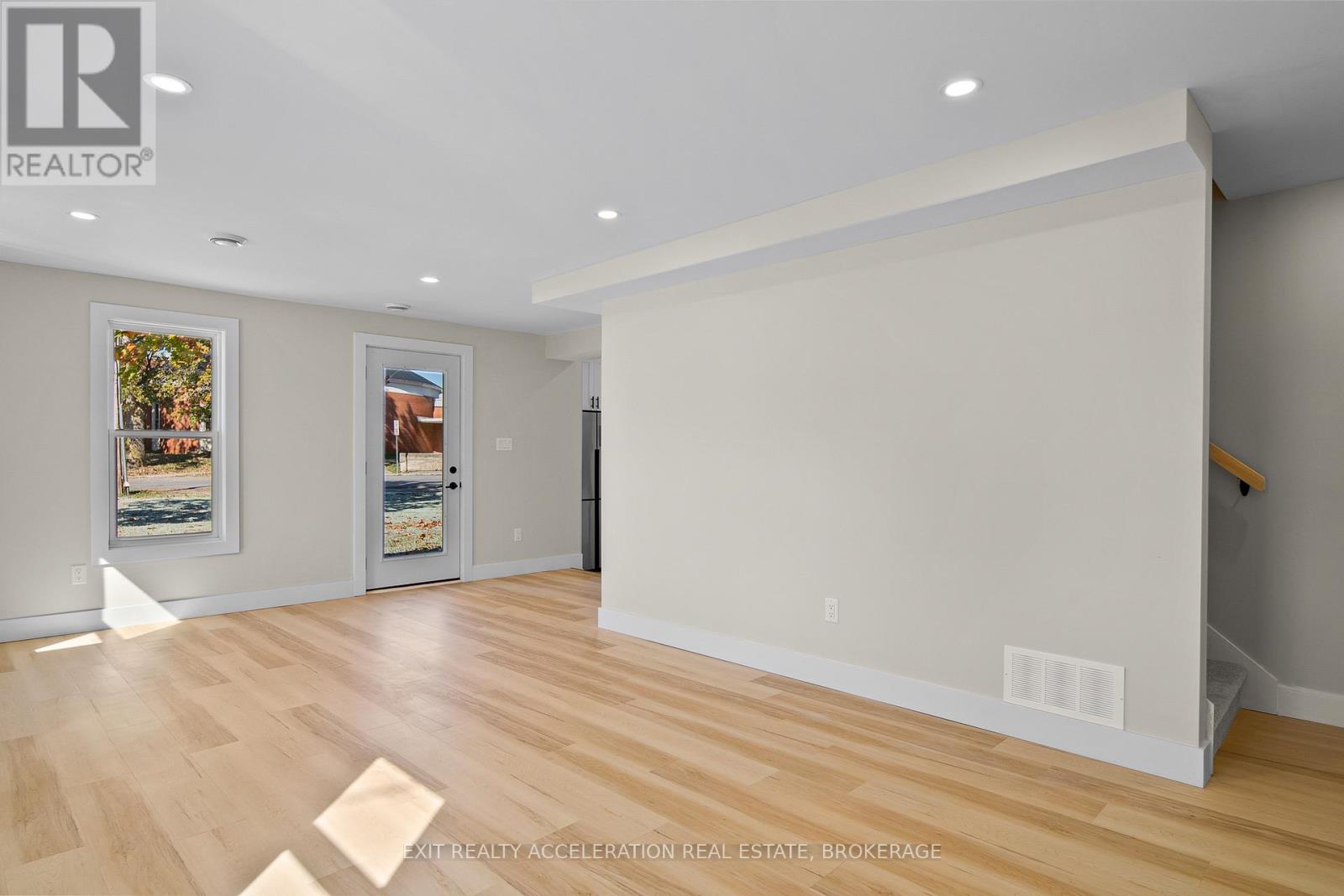 213 Belleville Road, Greater Napanee (Greater Napanee), Ontario  K7R 2R4 - Photo 14 - X12610288