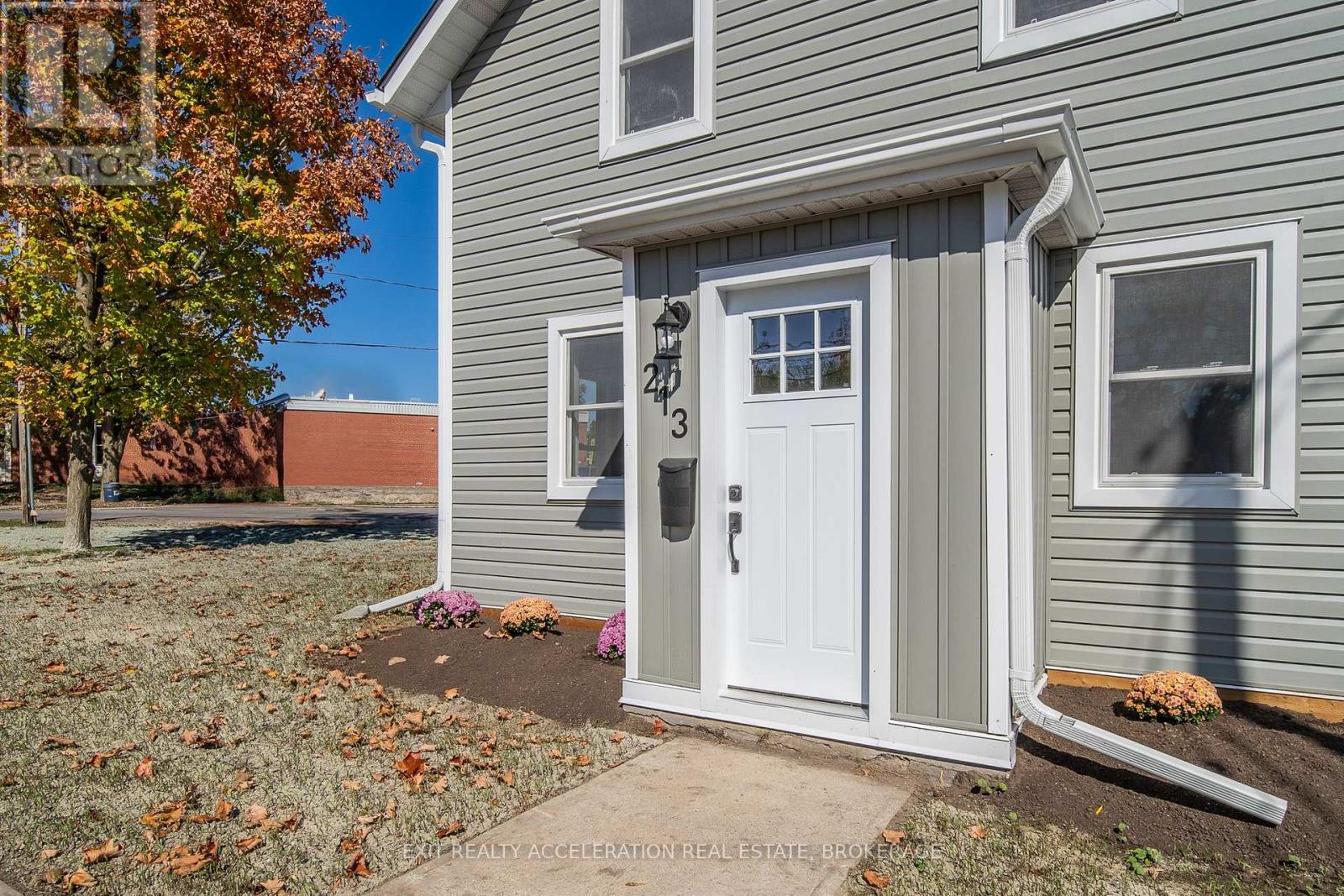 213 Belleville Road, Greater Napanee (Greater Napanee), Ontario  K7R 2R4 - Photo 2 - X12610288