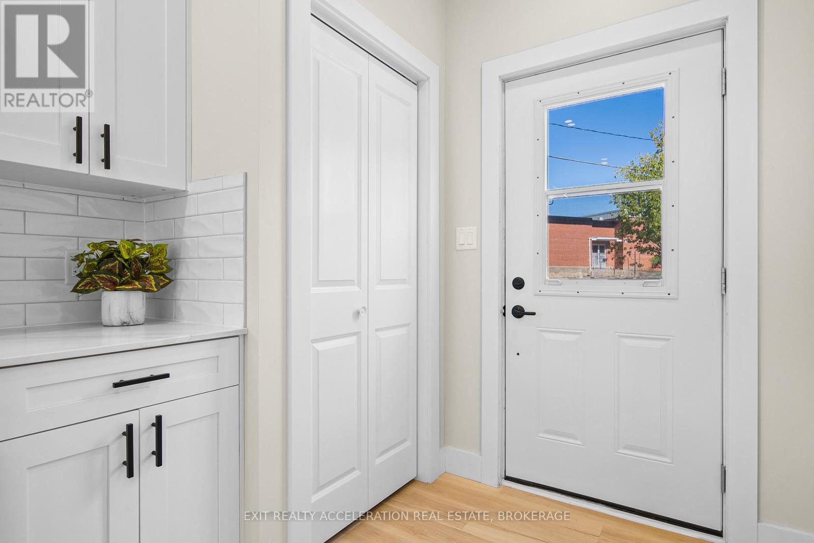 213 Belleville Road, Greater Napanee (Greater Napanee), Ontario  K7R 2R4 - Photo 3 - X12610288