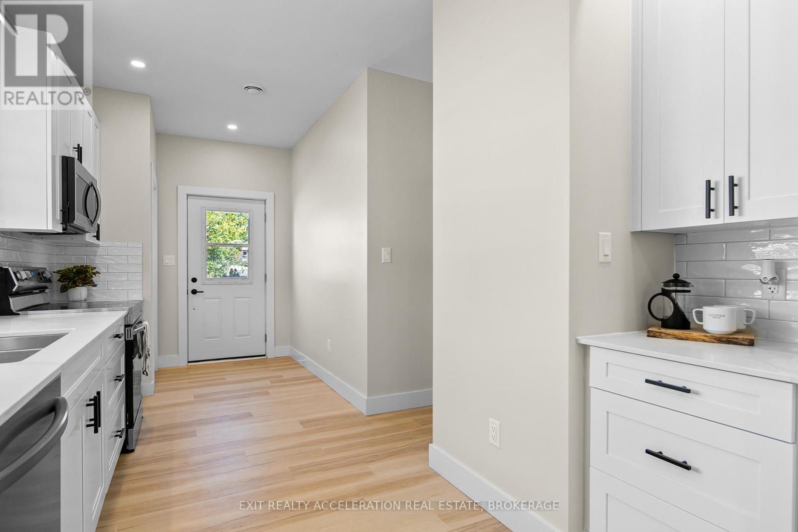 213 Belleville Road, Greater Napanee (Greater Napanee), Ontario  K7R 2R4 - Photo 7 - X12610288