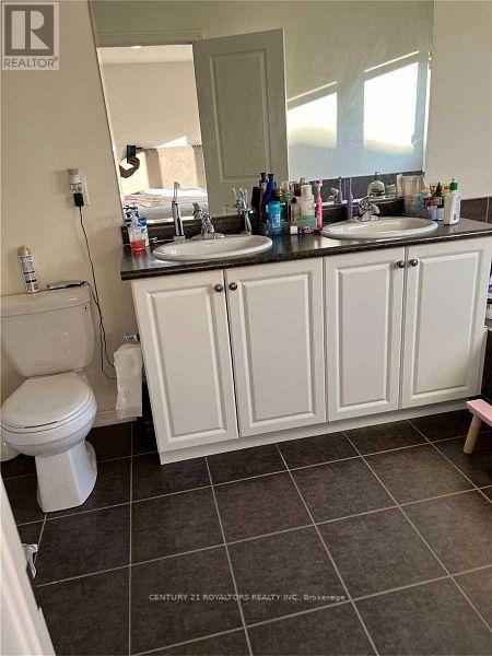 12 Foliage Drive, Brampton, Ontario  L7A 0B6 - Photo 13 - W12609972