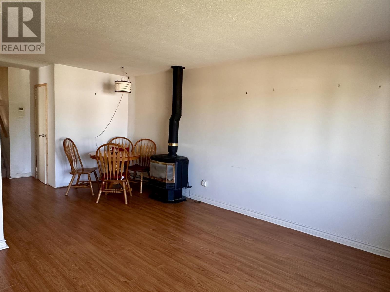 38 Beckett Blvd, Elliot Lake, Ontario P5A 3P7 - Photo 3 - SM253432