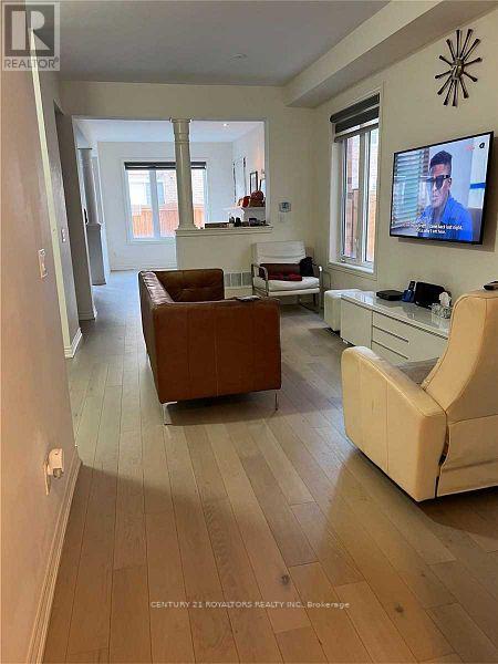 12 Foliage Drive, Brampton, Ontario  L7A 0B6 - Photo 4 - W12609972