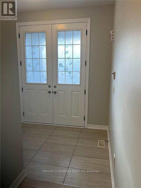 12 Foliage Drive, Brampton, Ontario  L7A 0B6 - Photo 2 - W12609972