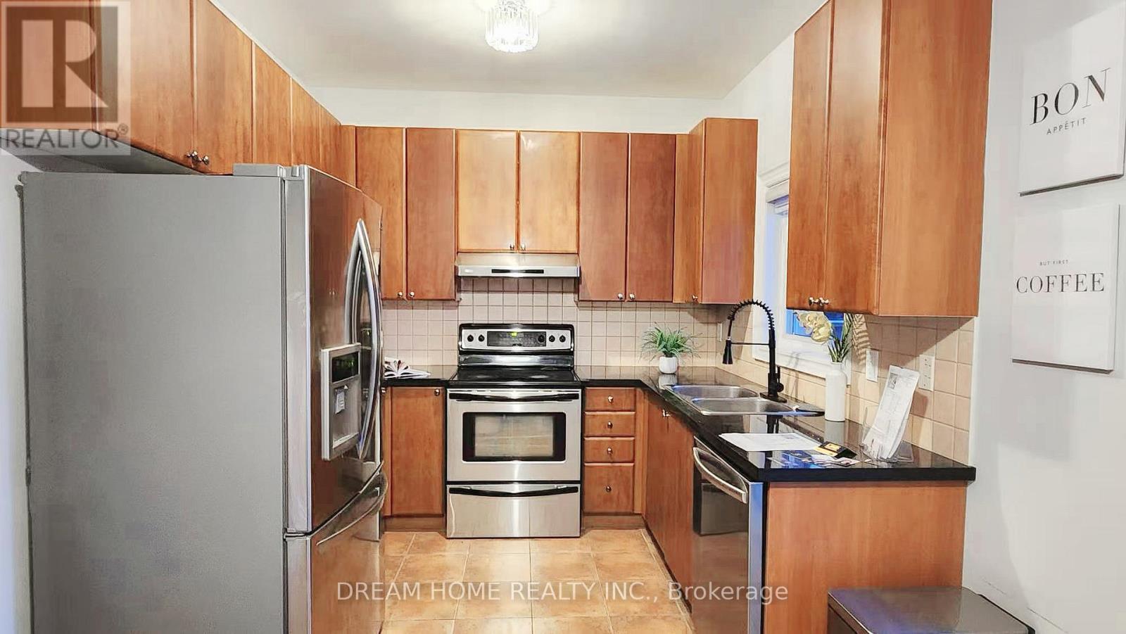 172 Tom Taylor Crescent, Newmarket, Ontario  L3X 3E9 - Photo 12 - N12482099