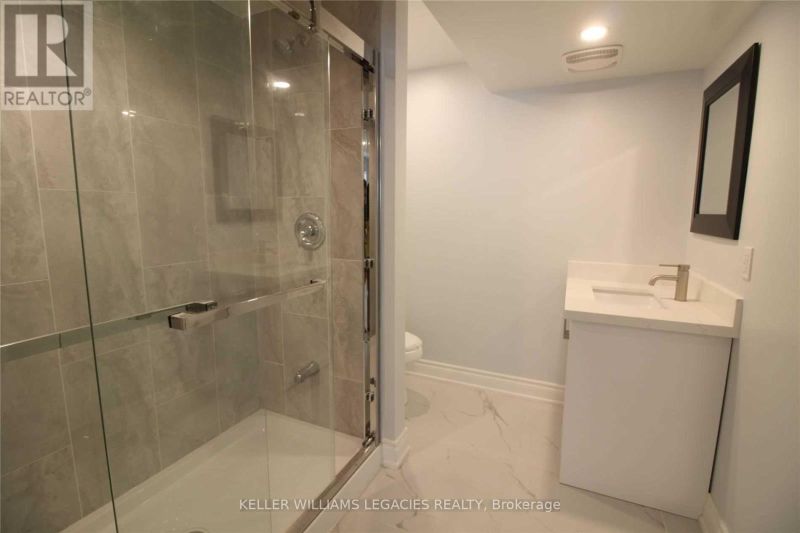 Bsmt - 30 Richgrove Drive, Brampton, Ontario  L6P 1X6 - Photo 9 - W12495746