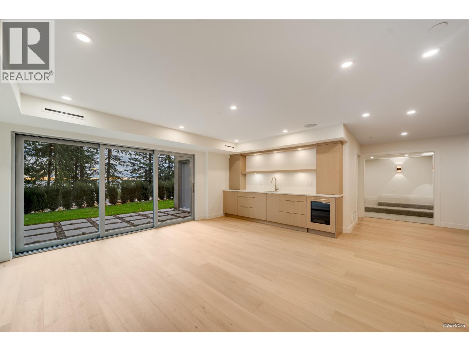 4437 Piccadilly North, West Vancouver, British Columbia V7W 1C8 - Photo 37 - R3071715