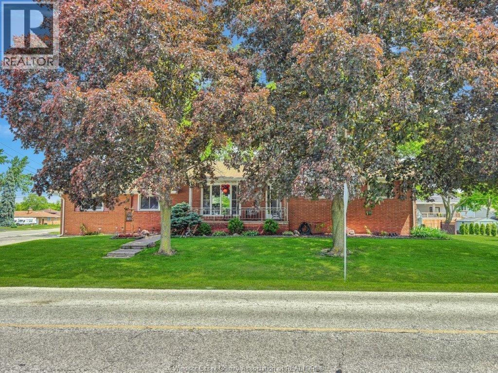 305 Maple Avenue, Lasalle, Ontario N9J 1P1 - Photo 2 - 25031370