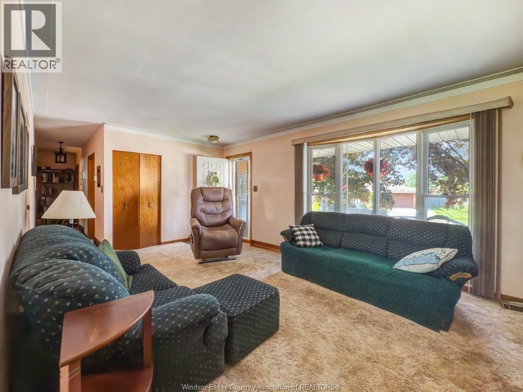 305 Maple Avenue, Lasalle, Ontario N9J 1P1 - Photo 6 - 25031370