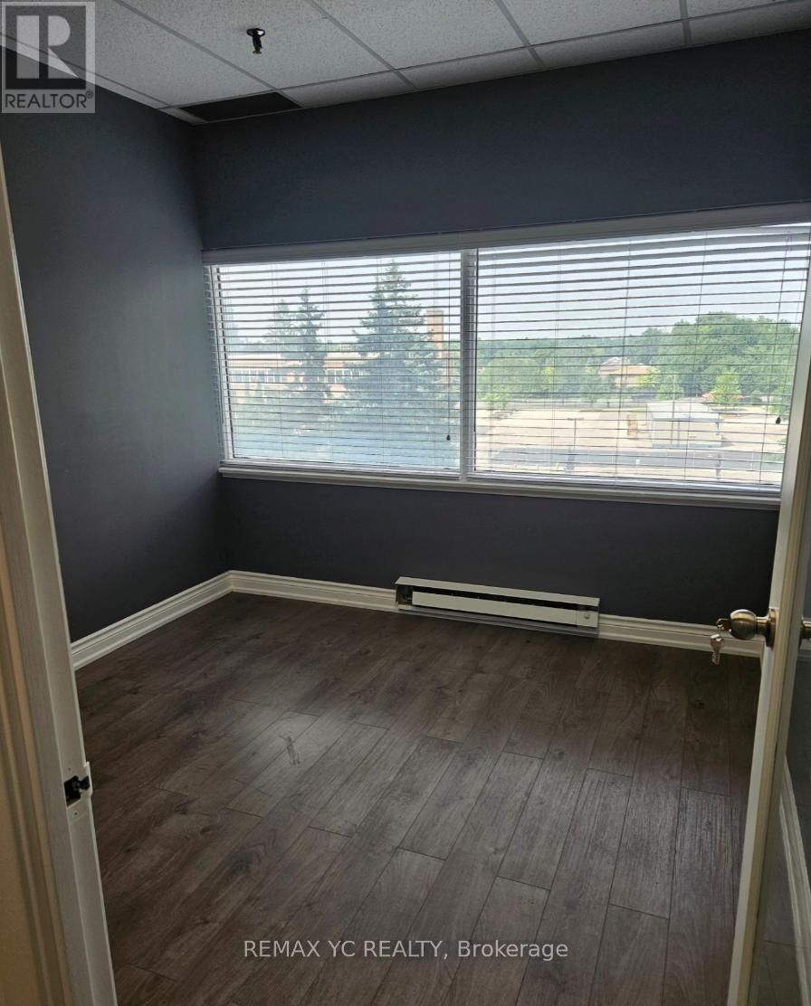 301 - 5460 Yonge Street, Toronto, Ontario  M2N 6K7 - Photo 3 - C12610242