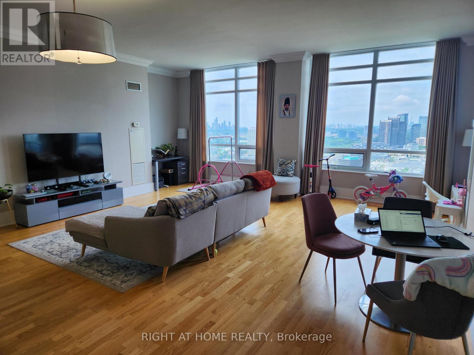 #3303 - 181 Wynford Drive, Toronto, Ontario M3C 0C6 - Photo 3 - C12610308