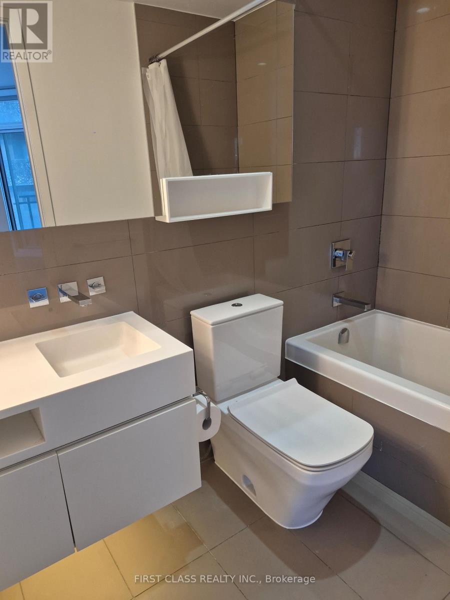 3012 - 45 Charles Street E, Toronto, Ontario  M4Y 0B8 - Photo 3 - C12610312