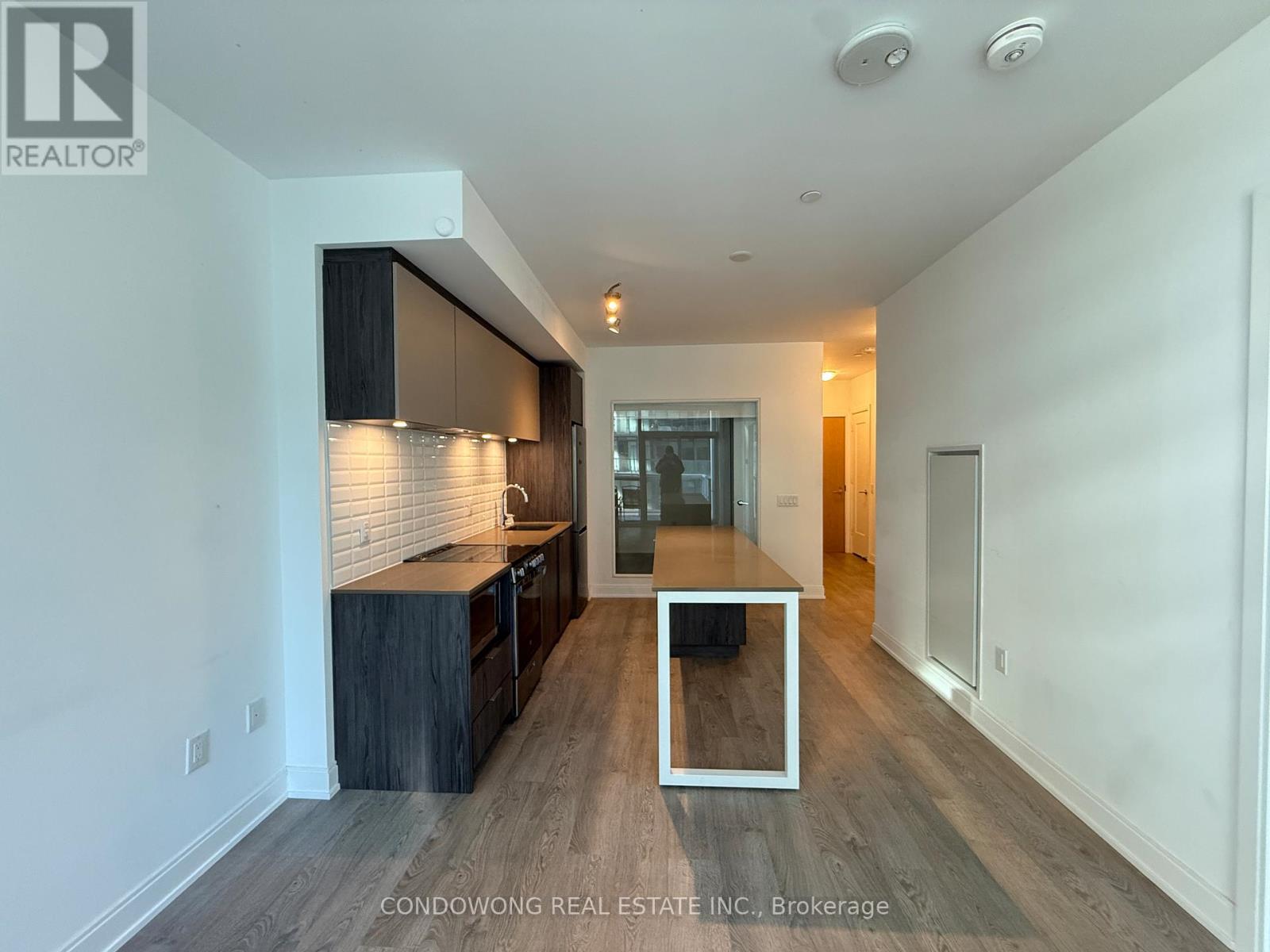 406 - 65 Annie Craig Drive, Toronto, Ontario  M8V 0G3 - Photo 2 - W12505308