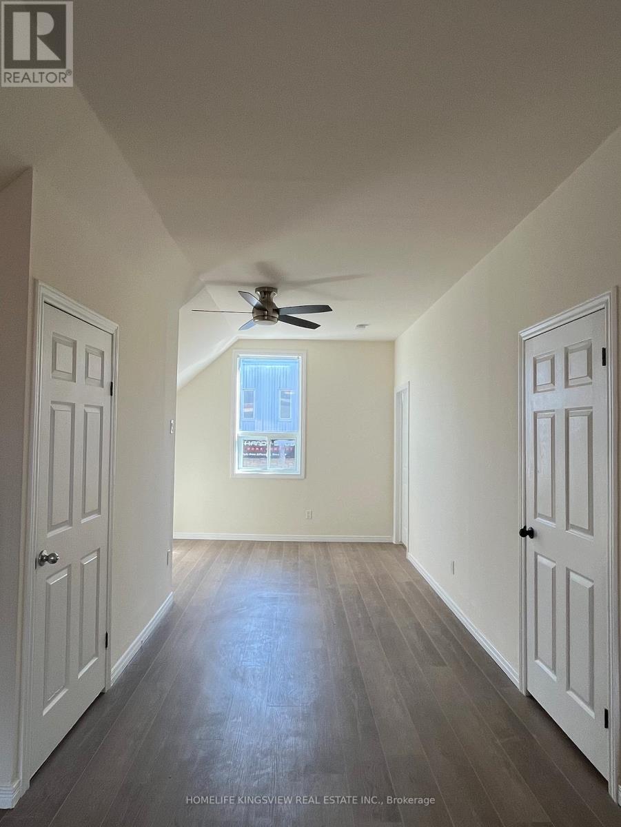 A - 647 Talbot Street, St. Thomas, Ontario  N5P 1C9 - Photo 6 - X12440262