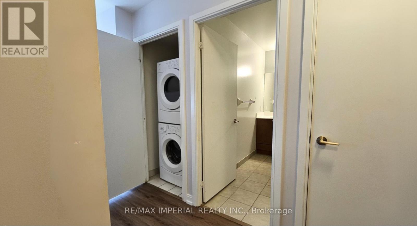 1215 - 181 Village Green Square, Toronto, Ontario M1S 0K6 - Photo 10 - E12610296