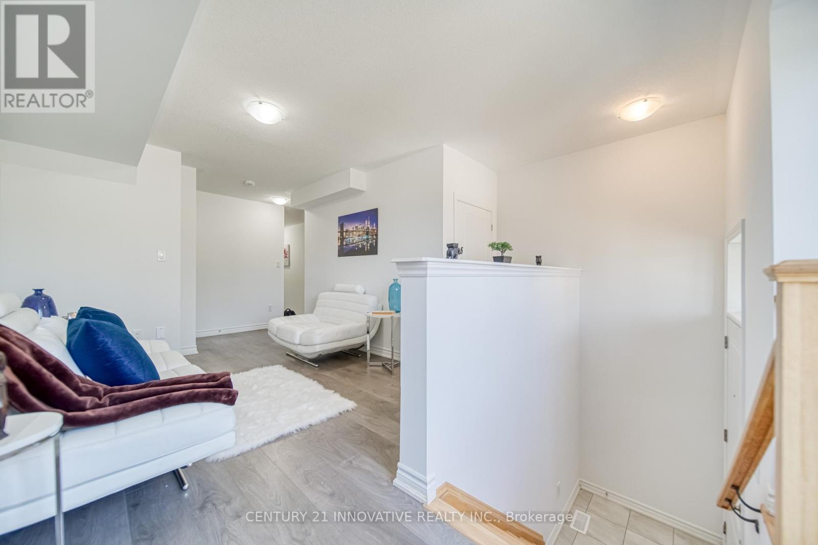 388 Okanagan Path, Oshawa, Ontario  L1H 0B1 - Photo 5 - E12610298