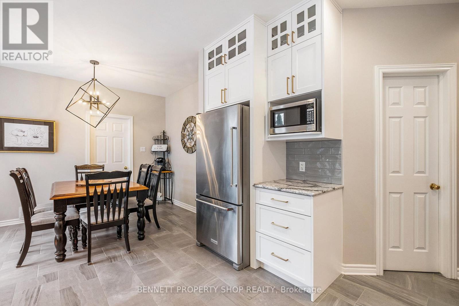 578 Devonwood Circle, Ottawa, Ontario  K1T 4E6 - Photo 14 - X12552242