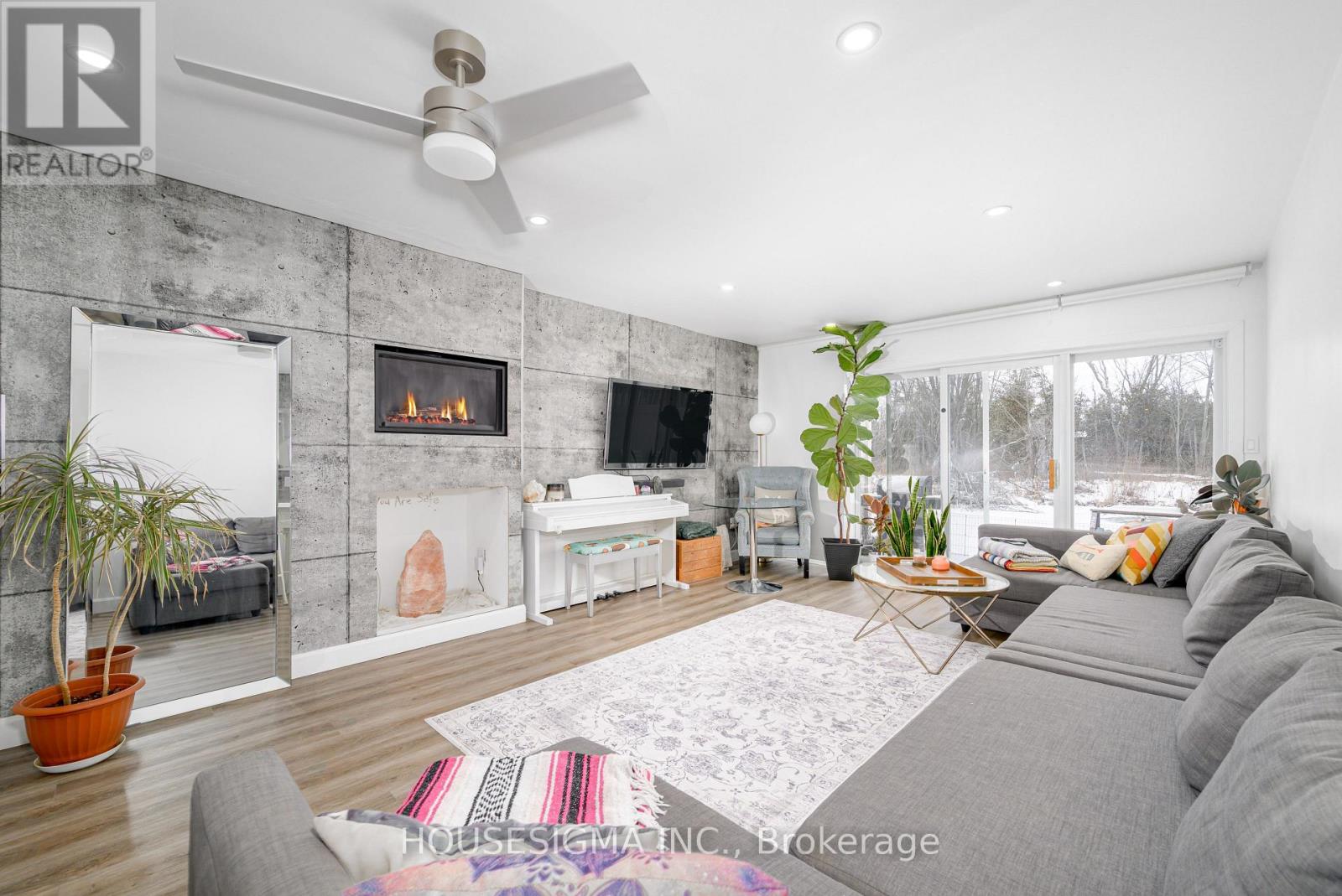 19 - 4 PARADISE BOULEVARD, Ramara, Ontario