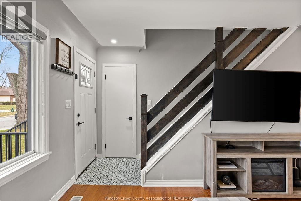 3095 Academy Drive, Windsor, Ontario N9E 2H5 - Photo 6 - 25031352