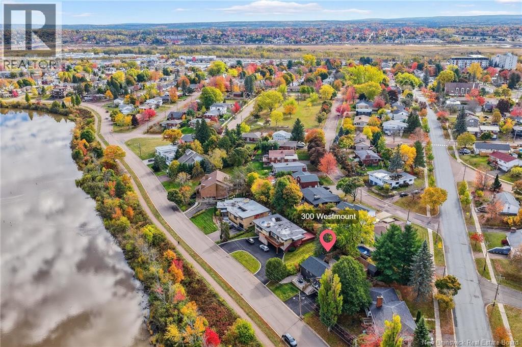 300 Westmount Boulevard, Moncton, New Brunswick  E1E 1V5 - Photo 2 - NB128529