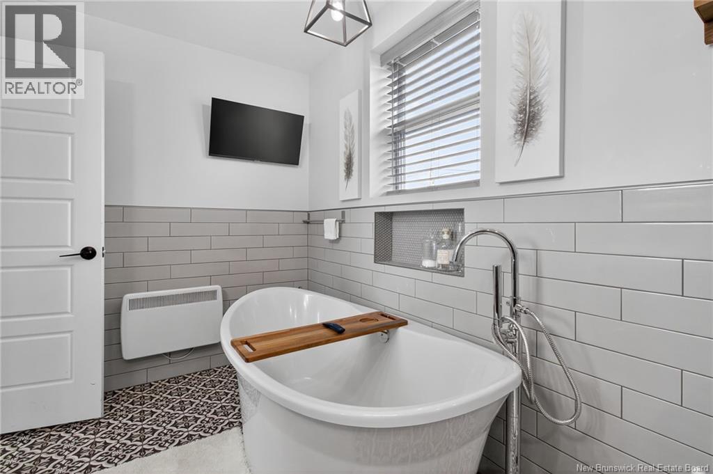 300 Westmount Boulevard, Moncton, New Brunswick  E1E 1V5 - Photo 23 - NB128529