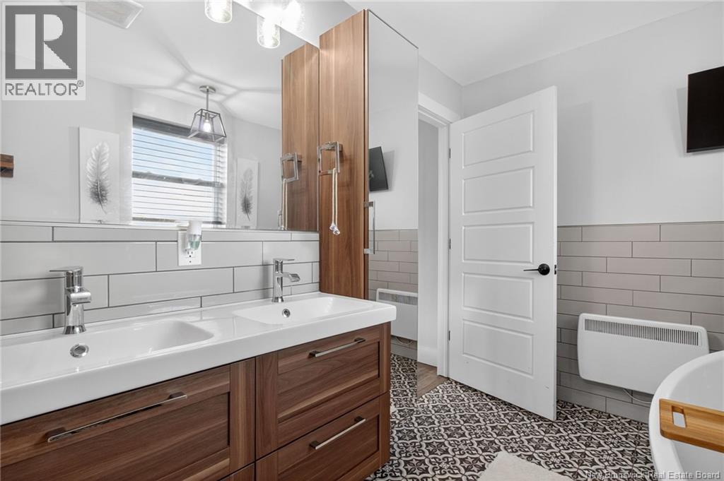 300 Westmount Boulevard, Moncton, New Brunswick  E1E 1V5 - Photo 26 - NB128529