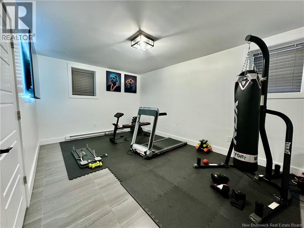 300 Westmount Boulevard, Moncton, New Brunswick  E1E 1V5 - Photo 39 - NB128529