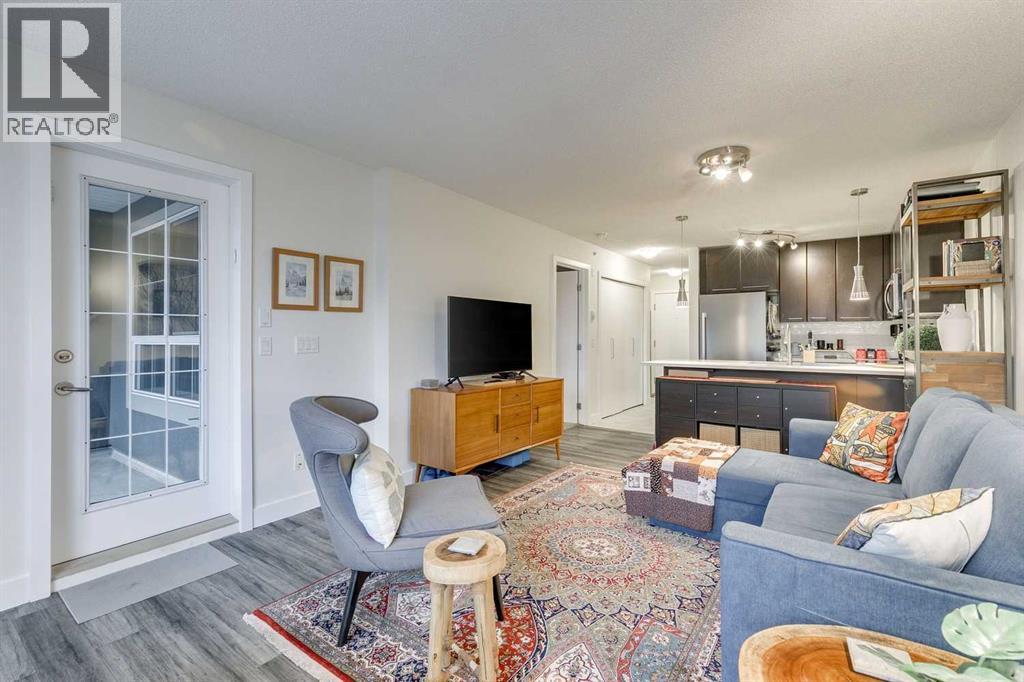 438, 35 Richard Court Sw, Calgary, Alberta  T3E 7N9 - Photo 2 - A2273923