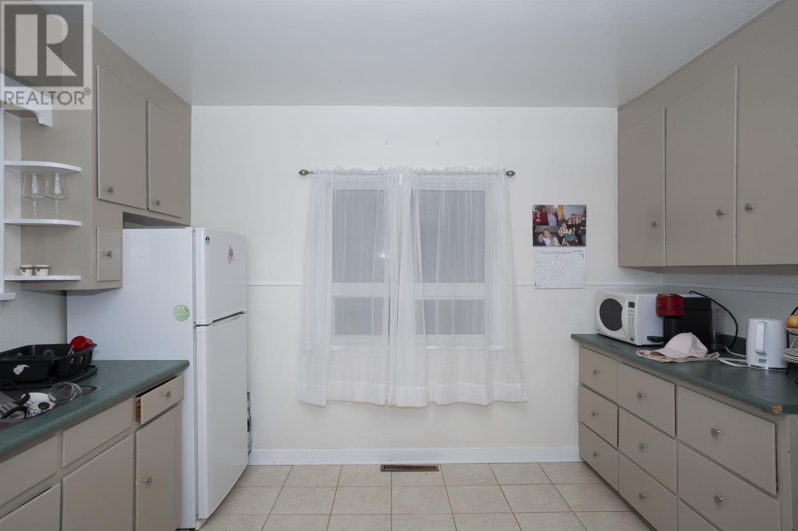 263 Empress Ave S, Thunder Bay, Ontario  P7B 4P3 - Photo 7 - TB253624