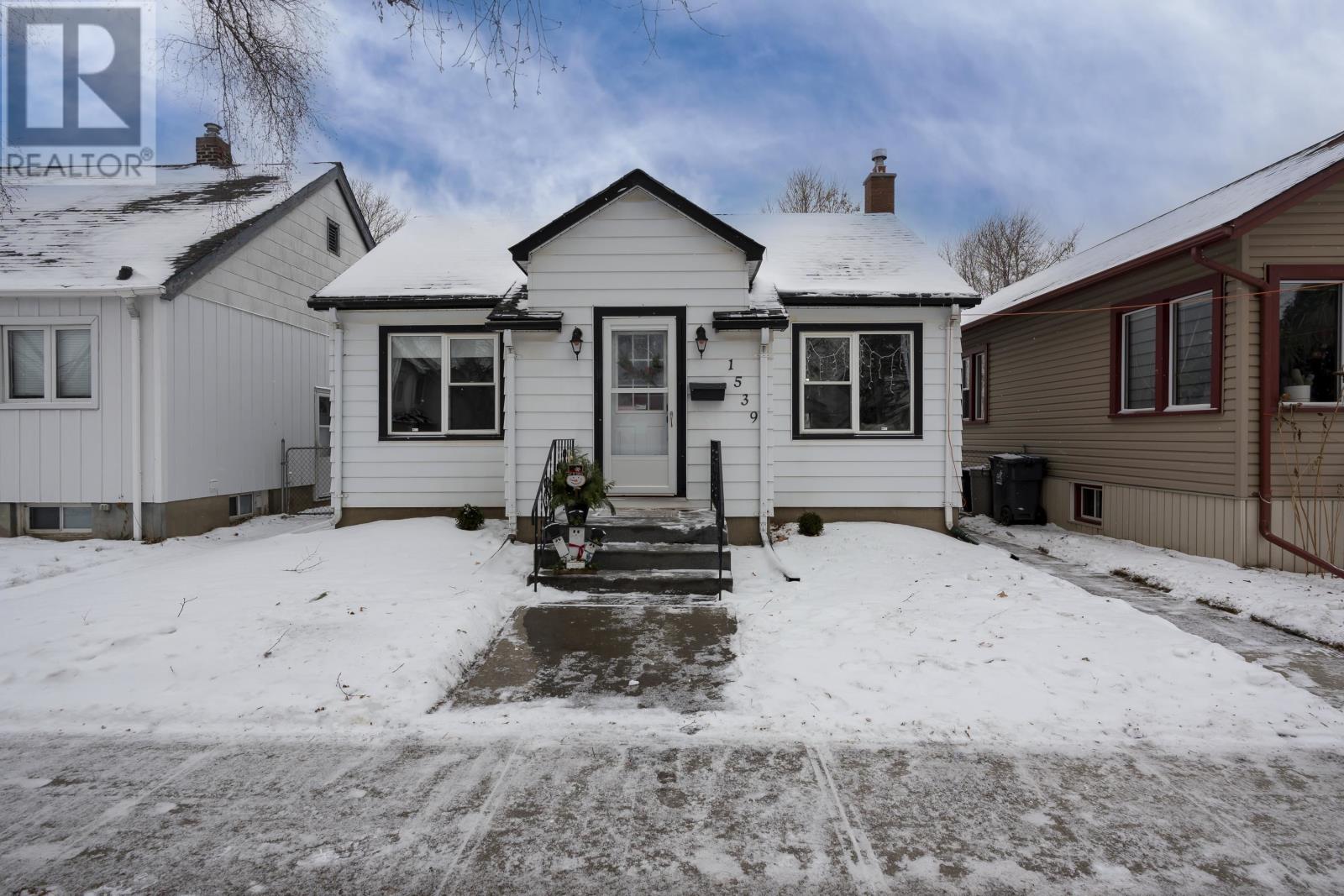 1539 Rankin ST, Thunder Bay, Ontario