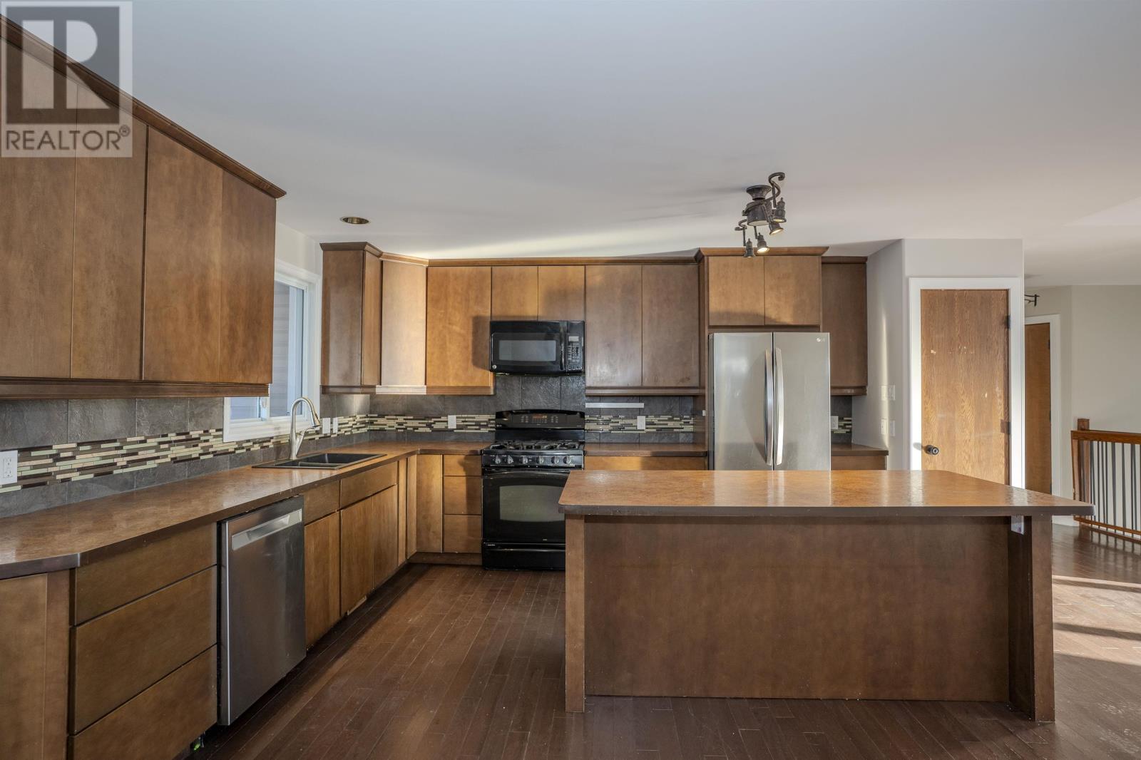 449 Longbow St, Thunder Bay, Ontario  P7G 0A9 - Photo 4 - TB253633