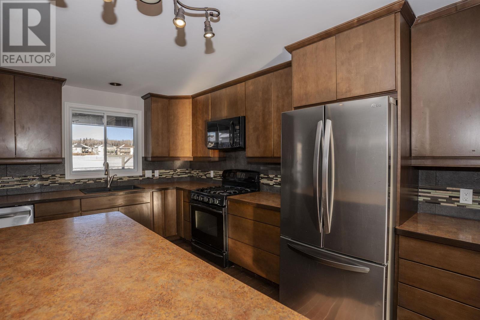 449 Longbow St, Thunder Bay, Ontario  P7G 0A9 - Photo 9 - TB253633