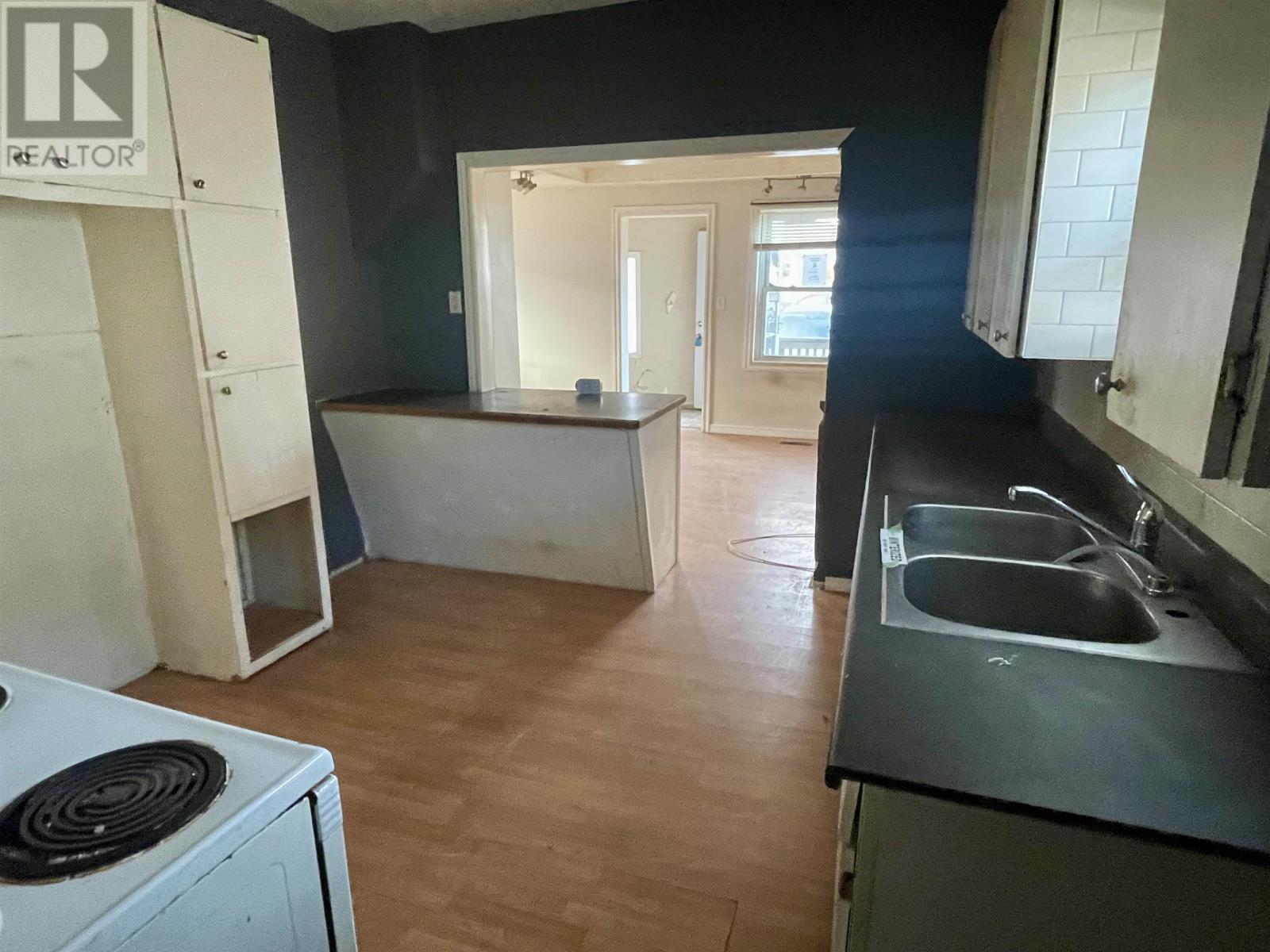 118 Mary Street East, Thunder Bay, Ontario  P7E 4J5 - Photo 6 - TB253634