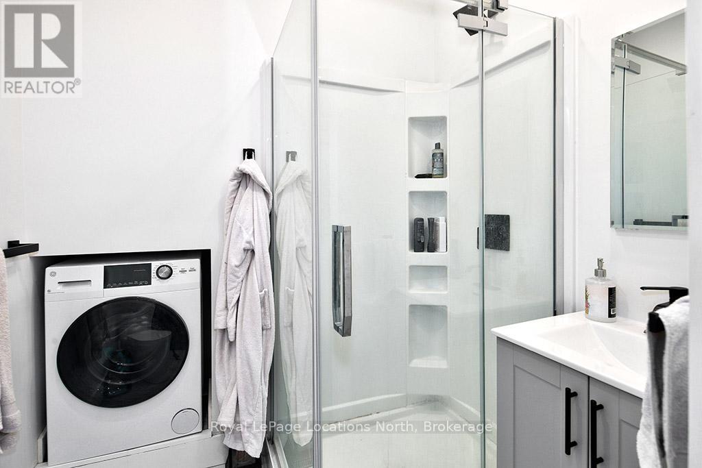 32 St Paul Street, Collingwood, Ontario  L9Y 3N9 - Photo 8 - S12290231