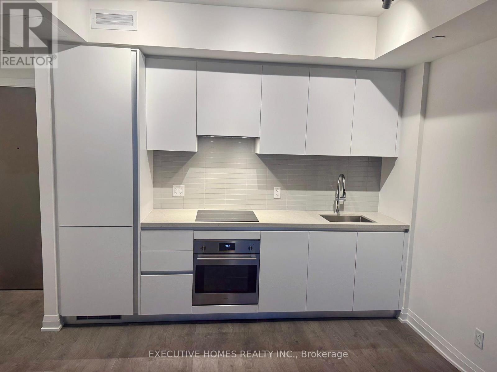 2003 - 4015 The Exchange, Mississauga, Ontario  L5B 0N9 - Photo 4 - W12610236