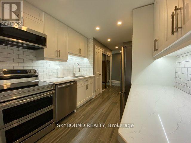 2 - 163 Riverside Drive, Toronto (High Park-Swansea), Ontario  M6S 4A8 - Photo 4 - W12610262