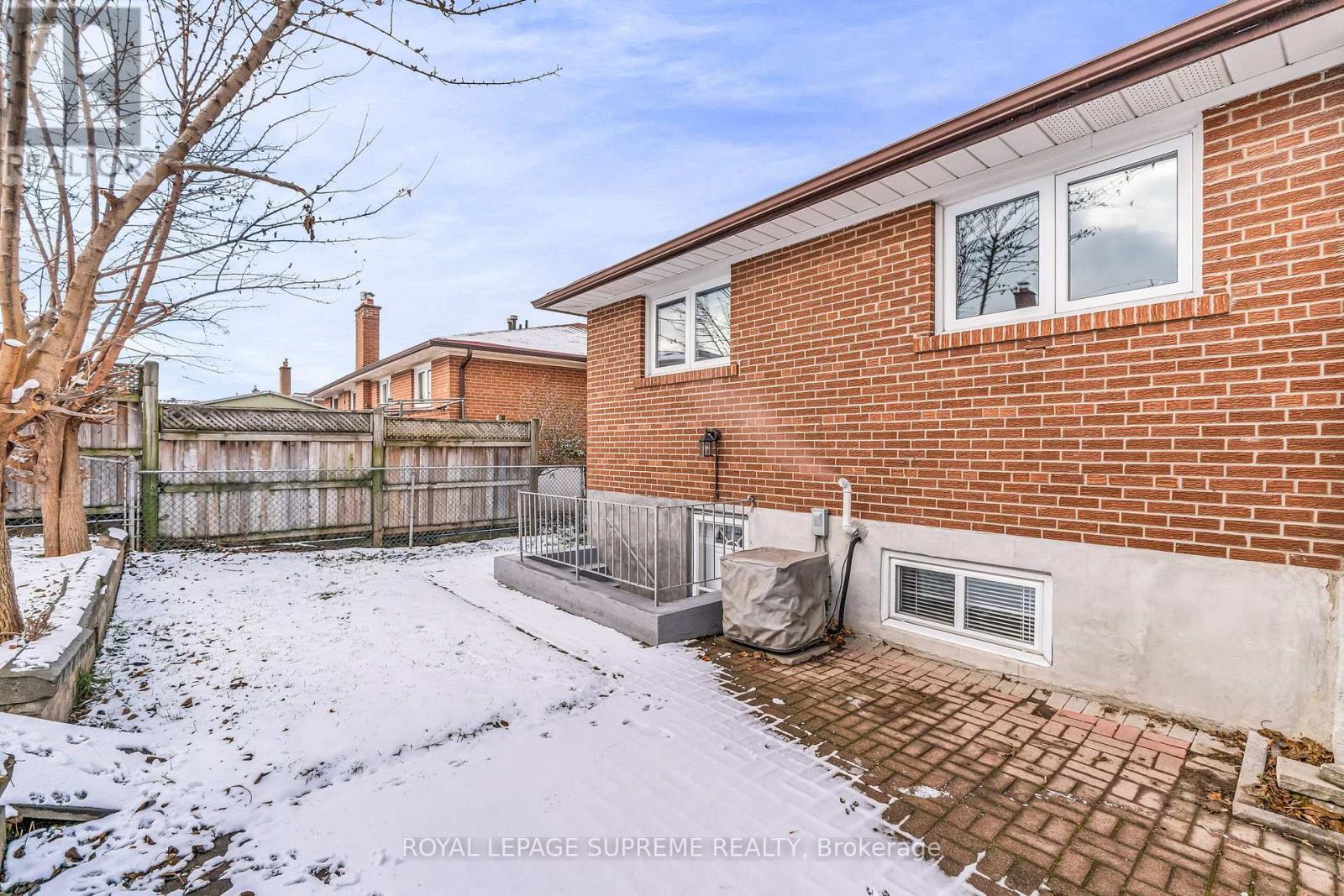 301 Pellatt Avenue, Toronto, Ontario  M9N 3P2 - Photo 47 - W12610272