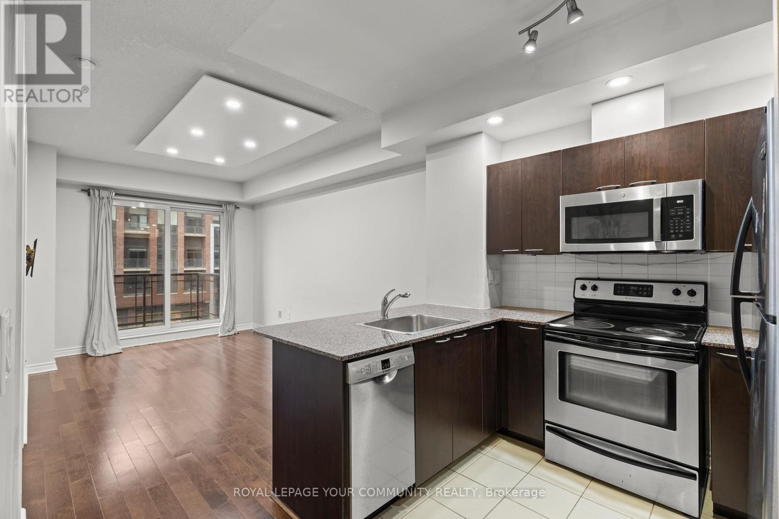 515 - 385 Prince Of Wales Drive, Mississauga, Ontario  L5B 0C6 - Photo 2 - W12610276