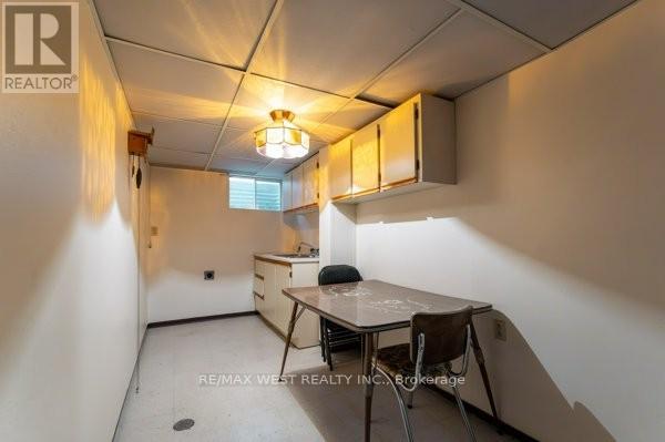 8 Hearne Avenue, Toronto, Ontario  M6L 3B8 - Photo 19 - W12610304