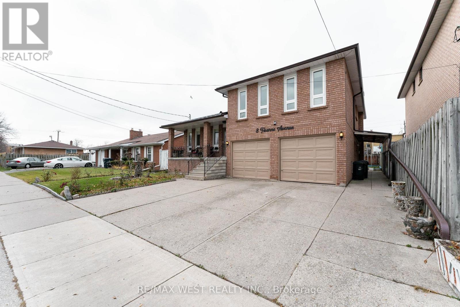 8 Hearne Avenue, Toronto, Ontario  M6L 3B8 - Photo 2 - W12610304
