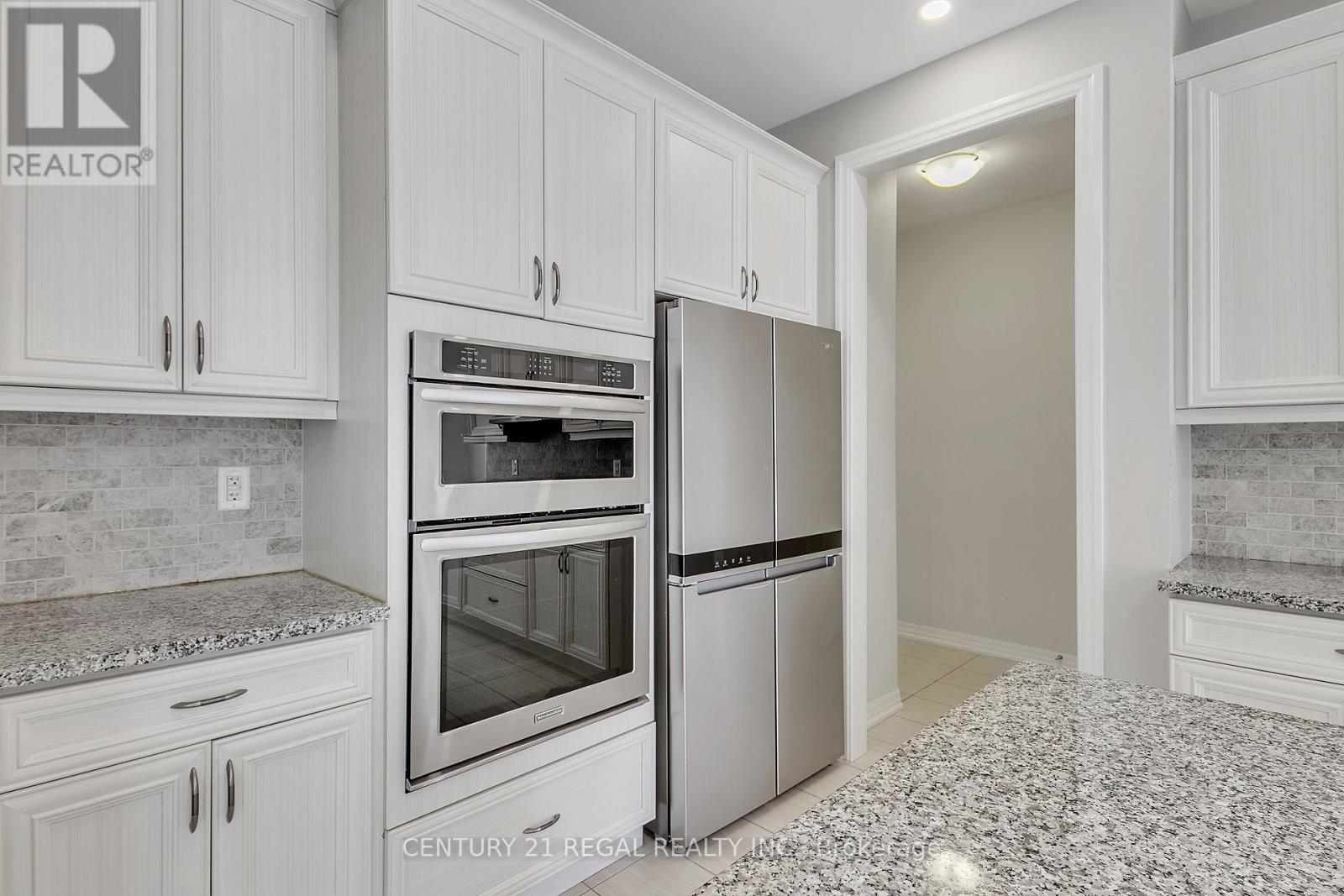 140 Cherryhurst Road, Oakville, Ontario  L6M 0W1 - Photo 11 - W12610316