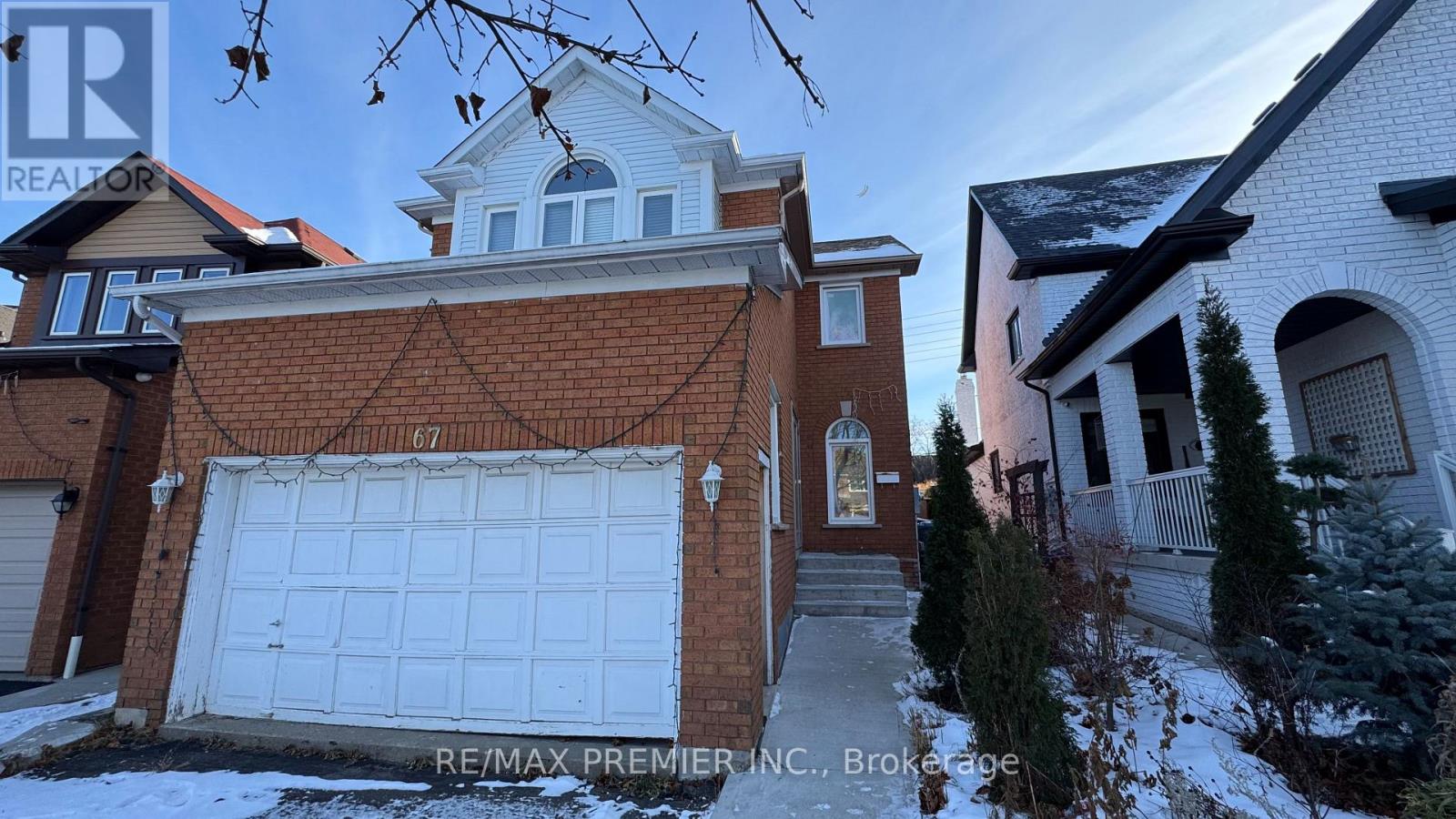 67 Sal Circle, Brampton, Ontario  L6R 1H6 - Photo 2 - W12610320