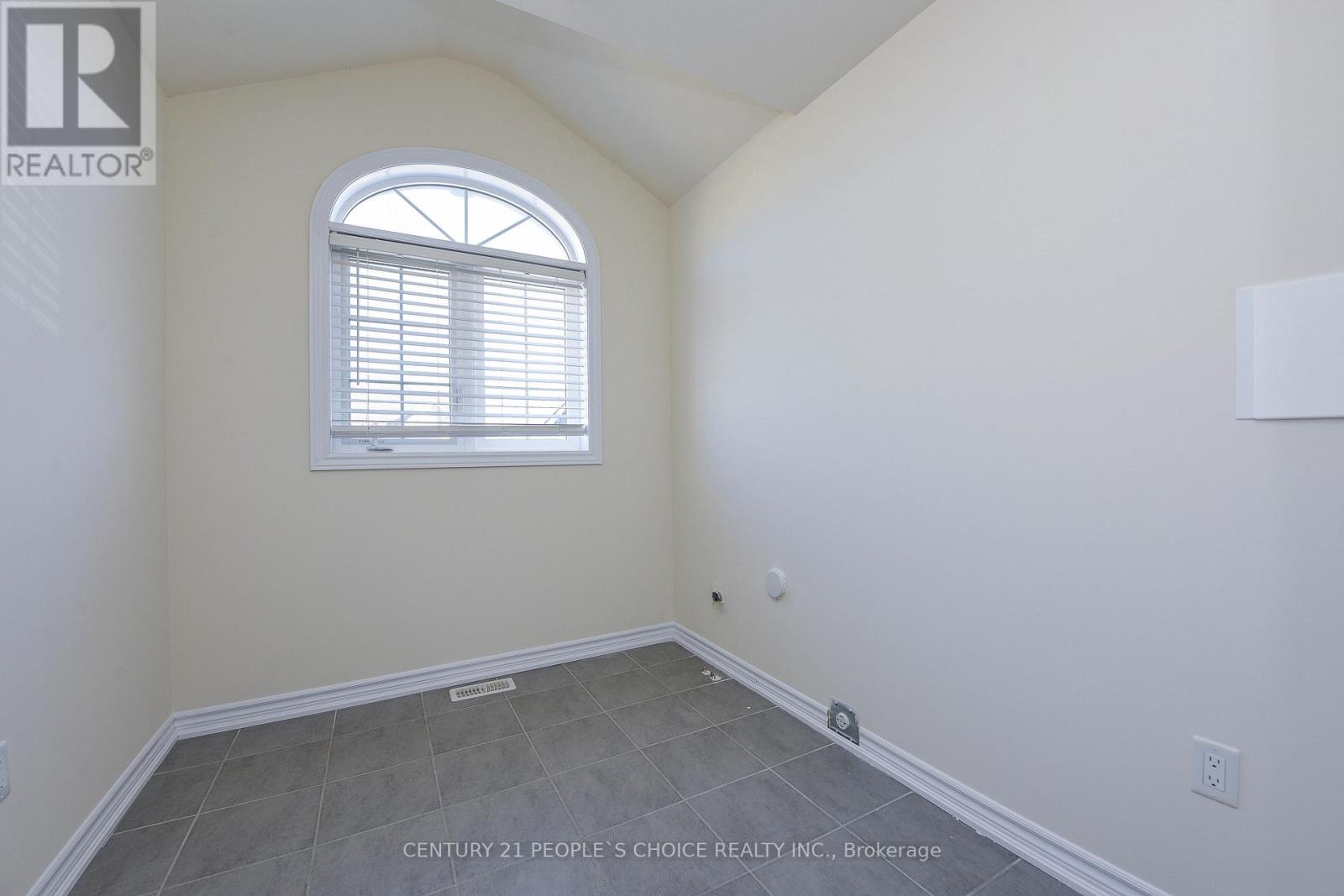 18 Cohoe Street, Brampton (Northwest Brampton), Ontario  L7A 4X8 - Photo 28 - W12610324