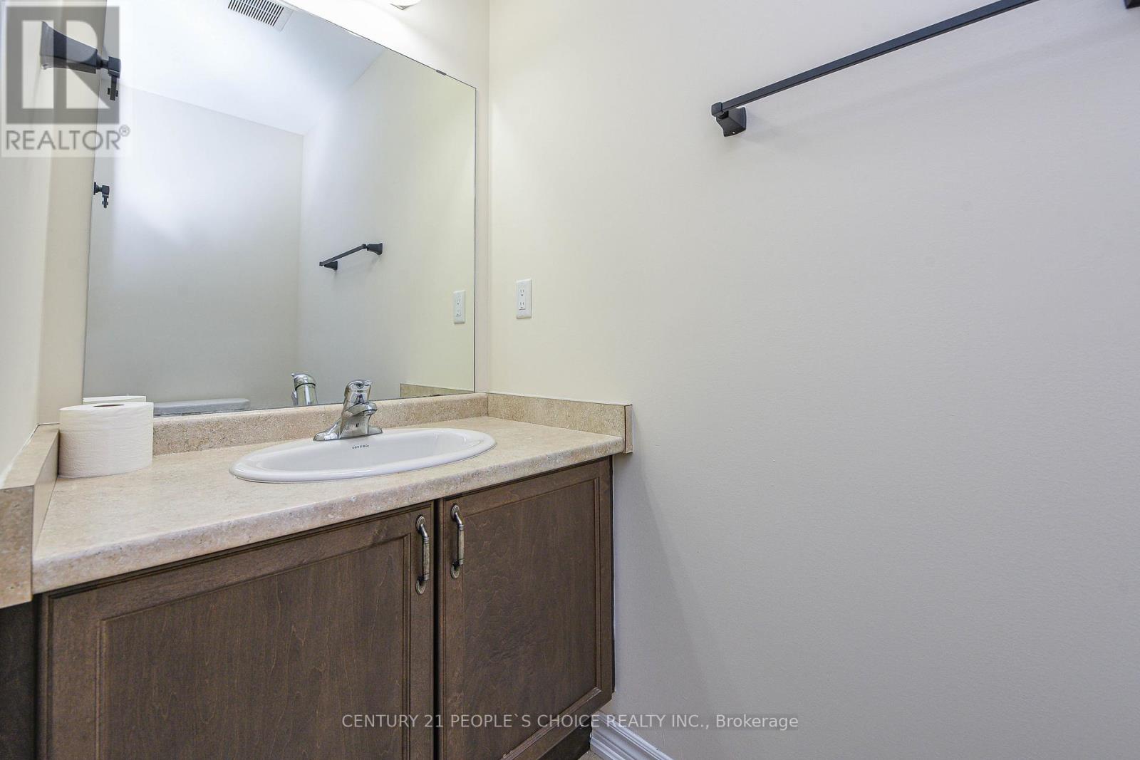 18 Cohoe Street, Brampton (Northwest Brampton), Ontario  L7A 4X8 - Photo 7 - W12610324