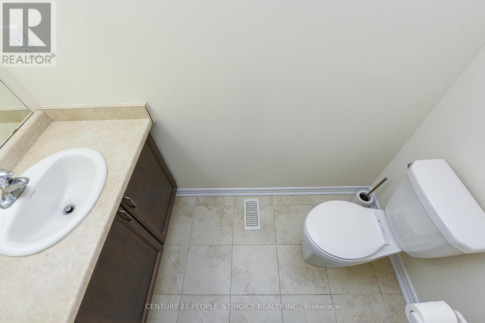 18 Cohoe Street, Brampton (Northwest Brampton), Ontario  L7A 4X8 - Photo 8 - W12610324