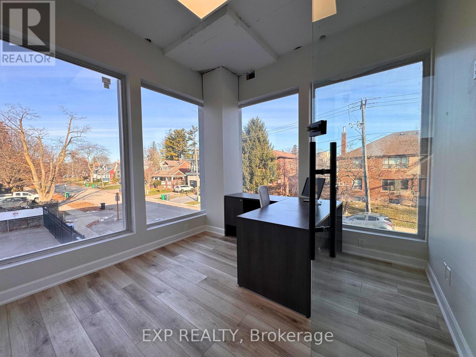 212 - 230 Lakeshore Road E, Mississauga, Ontario  L5G 1G7 - Photo 10 - W12610328